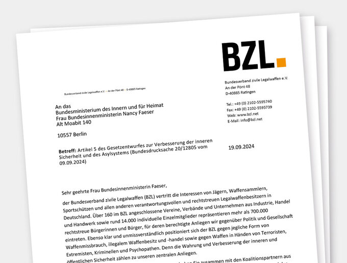 Gestapelte Seiten eines offenen Briefes des Bundesverbands zivile Legalwaffen e. V. (BZL) an Bundesinnenministerin Nancy Faeser zur geplanten Verschärfung des Waffenrechts, mit BZL-Logo und Briefkopf.